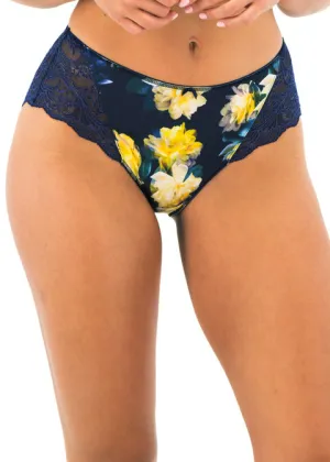 Lucia Short in Navy